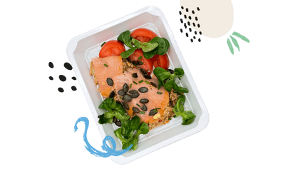 wytrawna jaglanka z wędzonym łososiem dietetyczny posiłek z cateringu dietetycznego