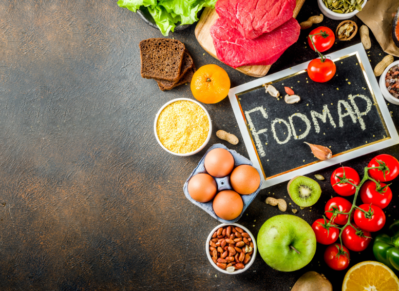 Produkty dozwolone w diecie low FODMAP – zdrowe składniki w cateringu dietetycznym dla osób z IBS Bóle brzucha i wzdęcia – objawy łagodzone dietą low FODMAP w cateringu dietetycznym